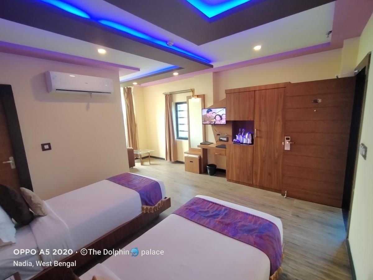 Dolphin Chocolate Inn Chandannagar Esterno foto