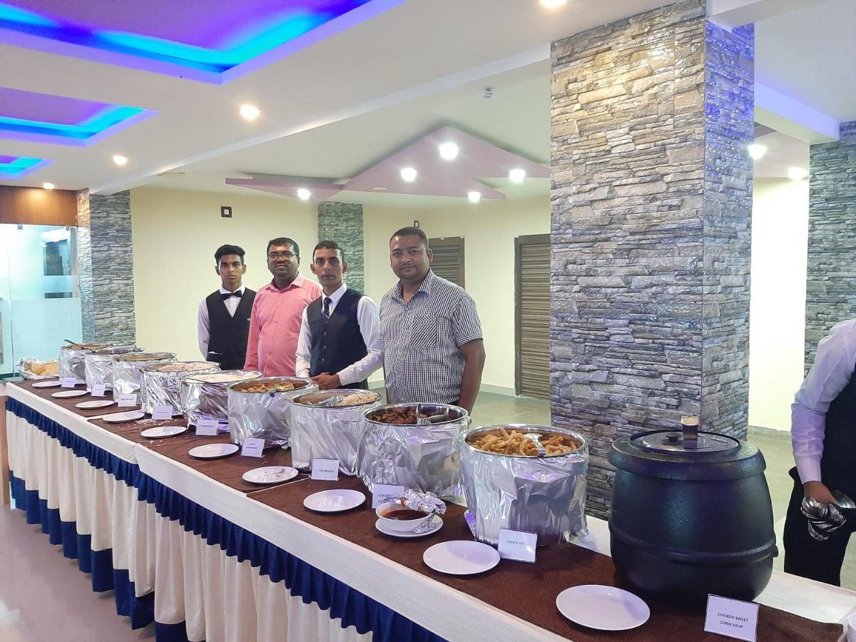 Dolphin Chocolate Inn Chandannagar Esterno foto