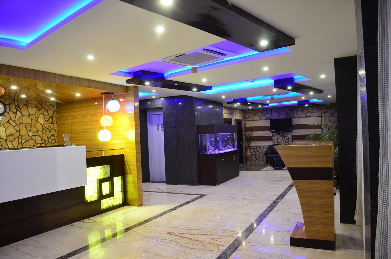 Dolphin Chocolate Inn Chandannagar Esterno foto